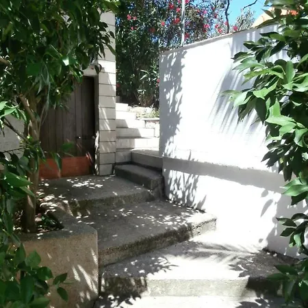 Dvije Palme * Jelsa (Hvar)