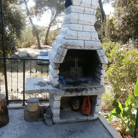 Dvije Palme * Jelsa (Hvar)